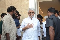 Celebs Pay Homage to Taraka Ratna